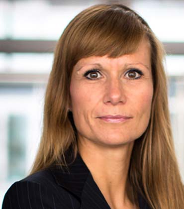 Dr. Constanze Jacobs, Head of Transactions, Structuring & Asset Advisory, Legal, Commerz Real AG Dr. Constanze Jacobs, Head of Transactions, Structuring & Asset Advisory, Legal, Commerz Real AG