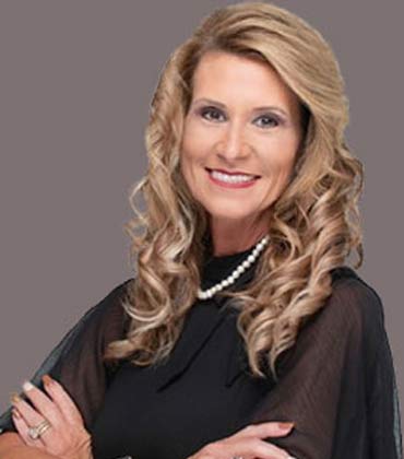 Stephanie McClendon, Chief of Community Banking, First Federal Bank